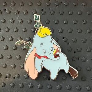 Disney Dumbo Enamel Pin - From Sleepy time mystery set